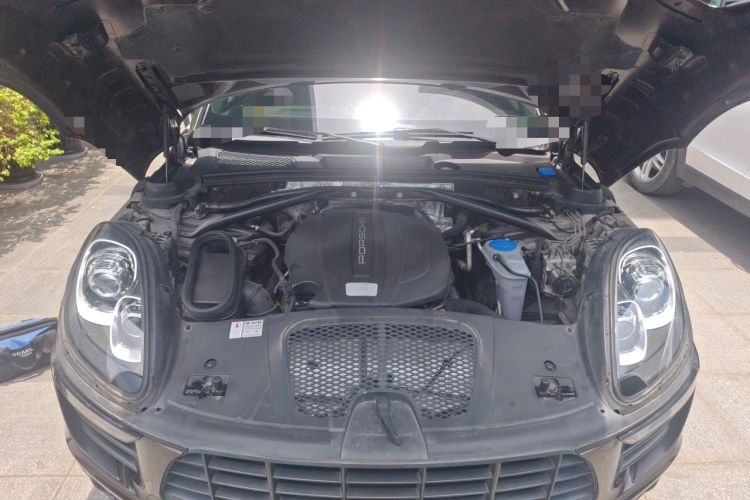 Used Porsche Macan 2017 Macan 2.0T Engine Bay