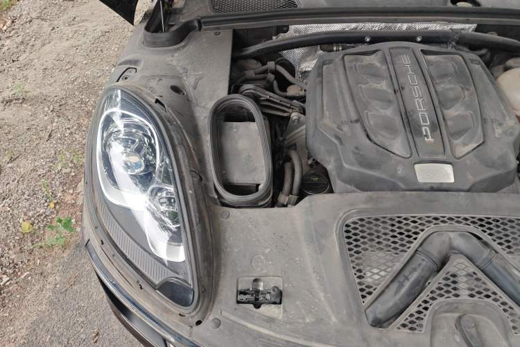 Used Porsche Macan 2017 Macan S 3.0T Engine Bay Right