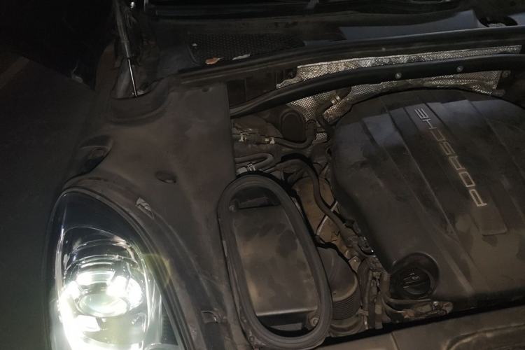 Used Porsche Macan 2017 Macan 2.0T Engine Bay Right