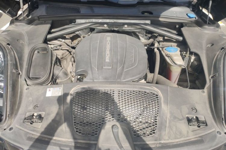 Used Porsche Macan 2017 Macan 2.0T Engine Bay