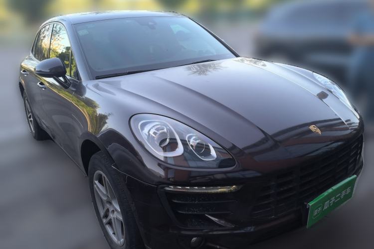 Used Porsche Macan 2017 Macan 2.0T Front Right 45 Deg