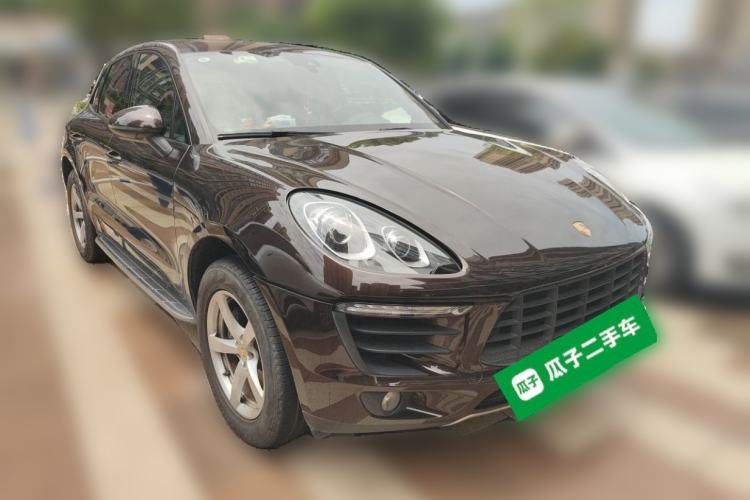 Used Porsche Macan 2017 Macan 2.0T Front Right 45 Deg