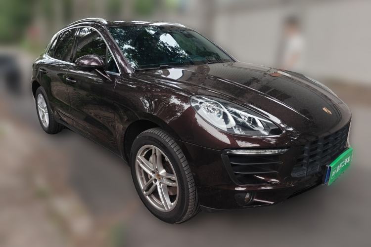 Used Porsche Macan 2017 Macan S 3.0T Front Right 45 Deg