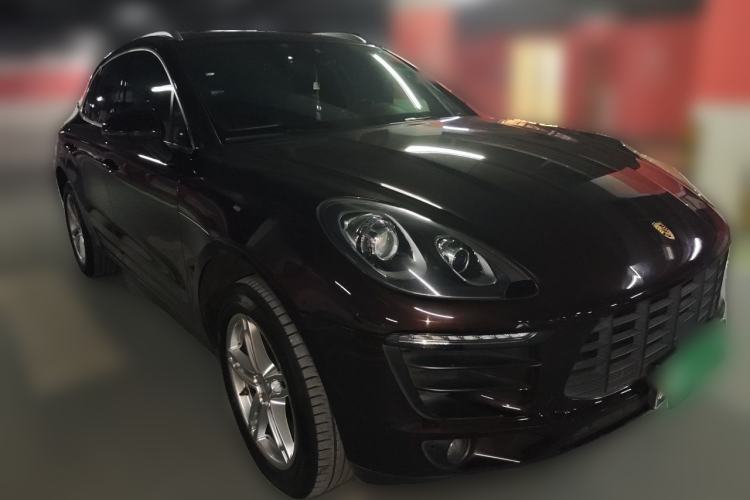 Used Porsche Macan 2017 Macan 2.0T Front Right 45 Deg