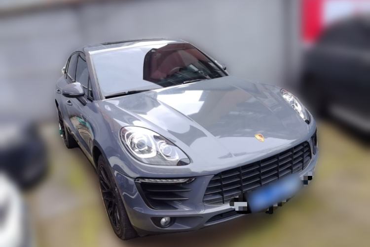 Used Porsche Macan 2017 Macan 2.0T Front Right 45 Deg