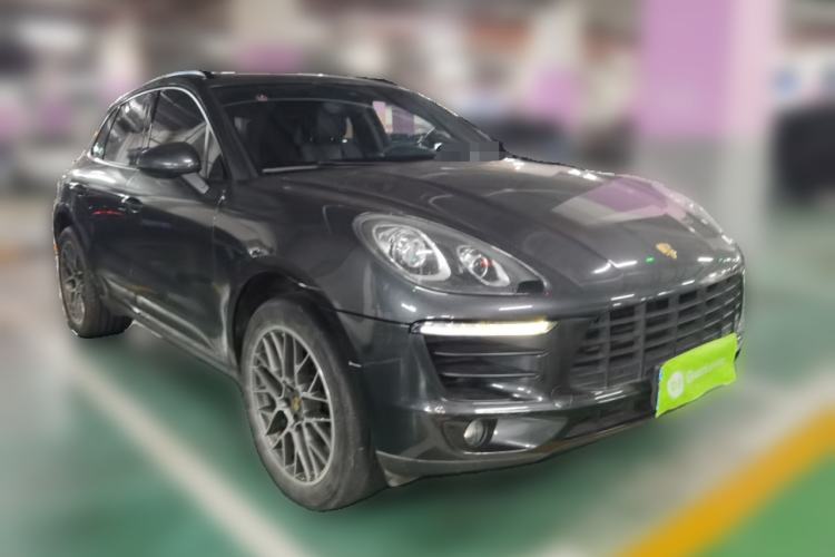 Used Porsche Macan 2017 Macan 2.0T Front Right 45 Deg