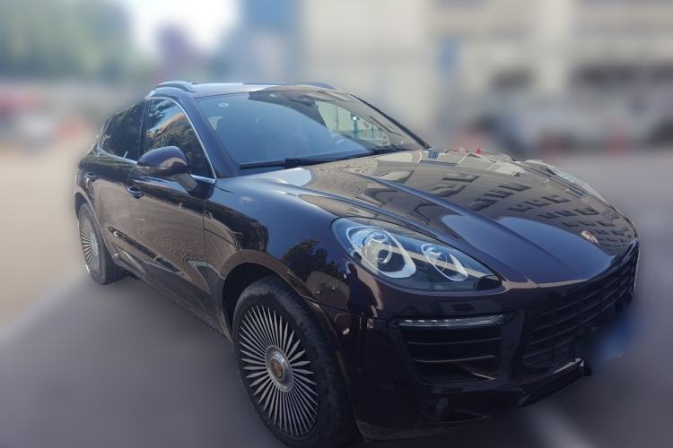Used Porsche Macan 2017 Macan 2.0T Front Right 45 Deg