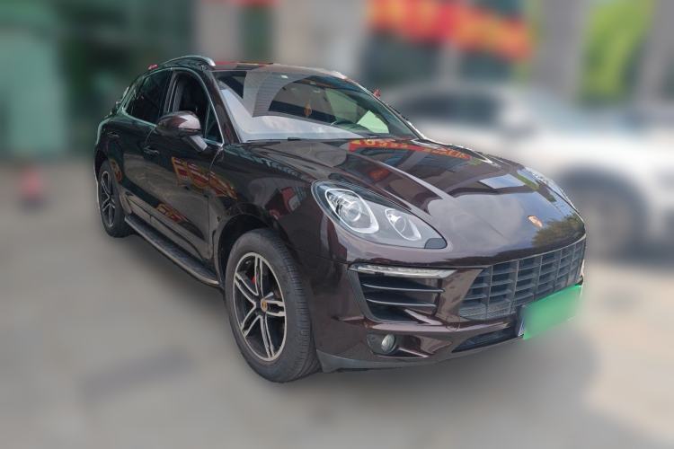 Used Porsche Macan 2017 Macan 2.0T Front Right 45 Deg