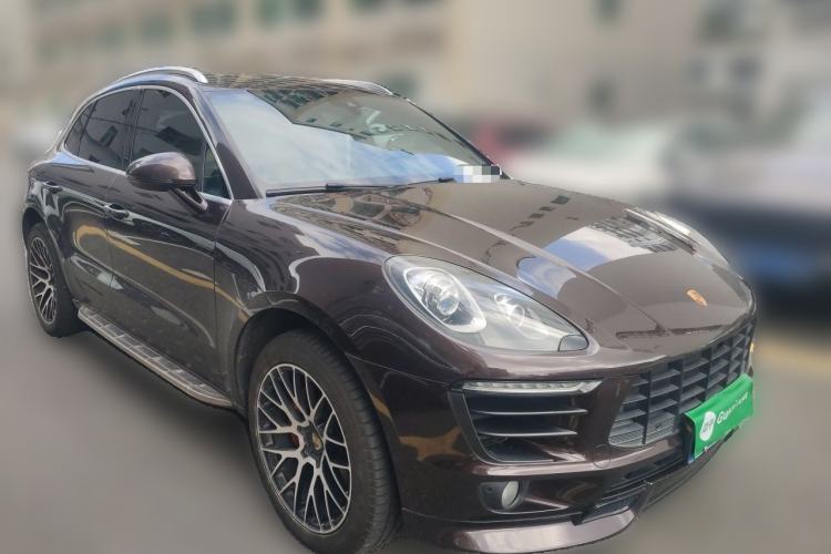 Used Porsche Macan 2017 Macan 2.0T Front Right 45 Deg