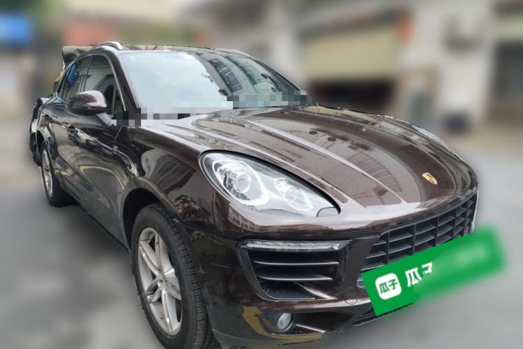 Used Porsche Macan 2017 Macan 2.0T Front Right 45 Deg
