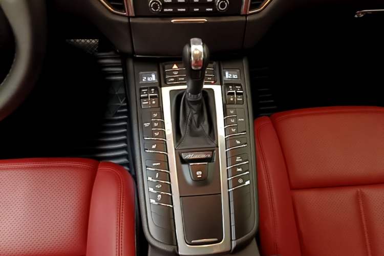 Used Porsche Macan 2017 Macan S 3.0T Gear Lever