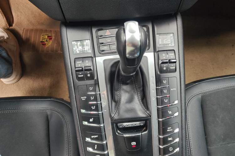 Used Porsche Macan 2017 Macan S 3.0T Gear Lever
