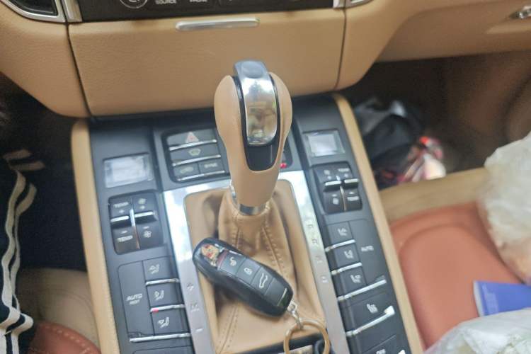 Used Porsche Macan 2017 Macan 2.0T Gear Lever