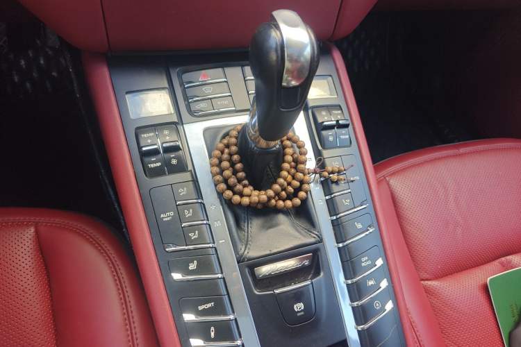 Used Porsche Macan 2017 Macan 2.0T Gear Lever