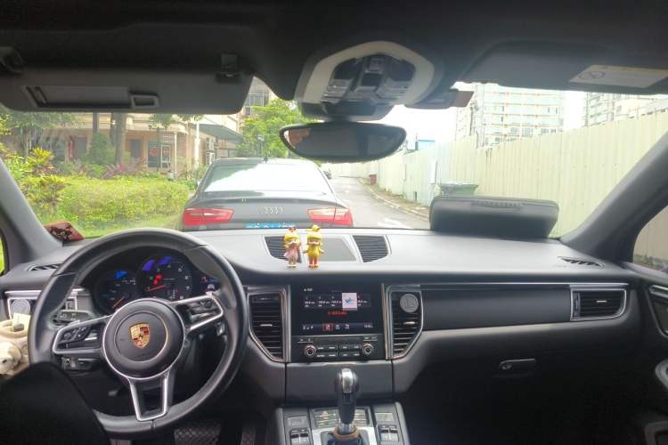 Used Porsche Macan 2017 Macan 2.0T Headliner