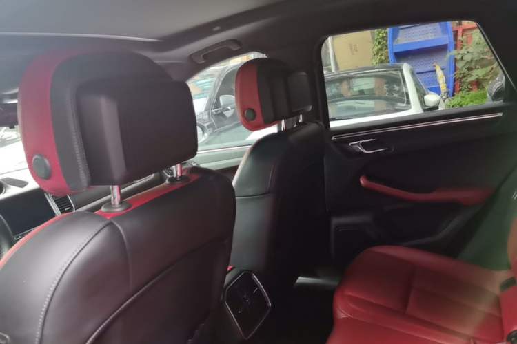 Used Porsche Macan 2017 Macan 2.0T Headliner