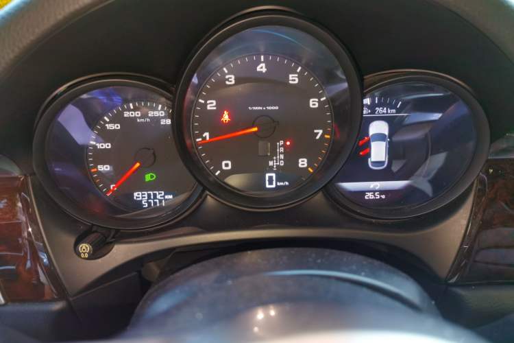Used Porsche Macan 2017 Macan 2.0T Instrument Cluster