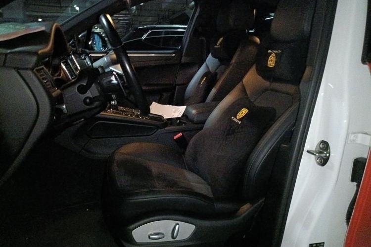 Used Porsche Macan 2017 Macan 2.0T Left Front Seat
