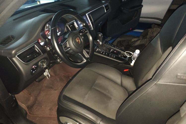 Used Porsche Macan 2017 Macan 2.0T Left Front Seat