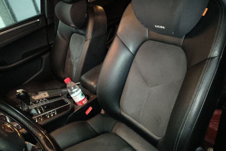 Used Porsche Macan 2017 Macan 2.0T Left Front Seat