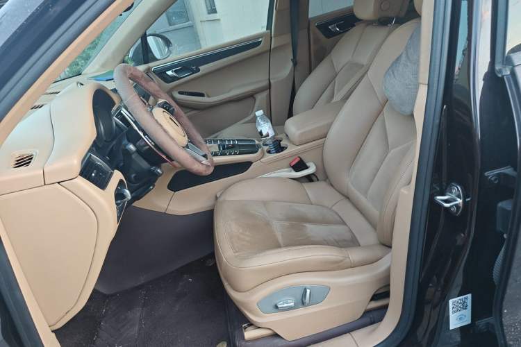 Used Porsche Macan 2017 Macan 2.0T Left Front Seat