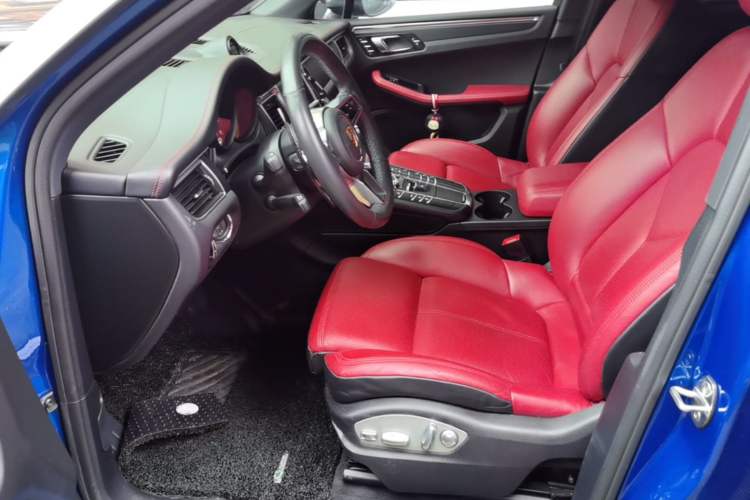 Used Porsche Macan 2017 Macan 2.0T Left Front Seat