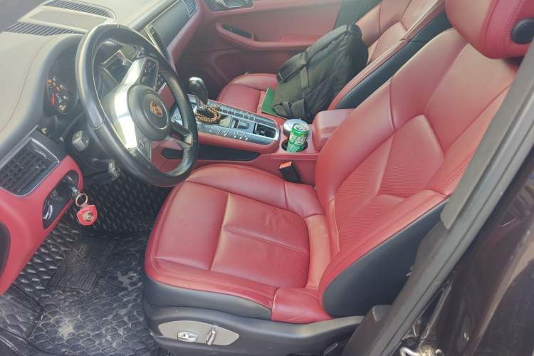 Used Porsche Macan 2017 Macan 2.0T Left Front Seat