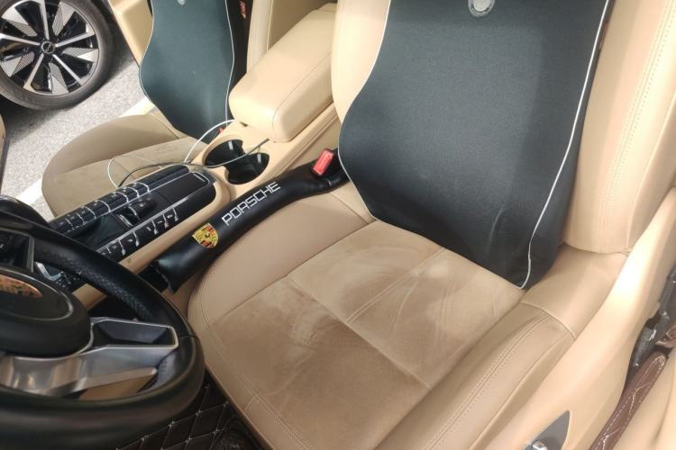 Used Porsche Macan 2017 Macan 2.0T Left Front Seat
