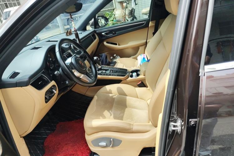 Used Porsche Macan 2017 Macan 2.0T Left Front Seat