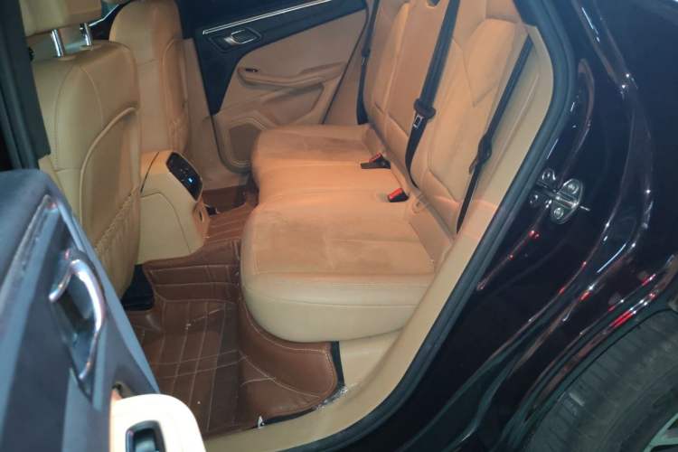 Used Porsche Macan 2017 Macan 2.0T Left Rear Seat