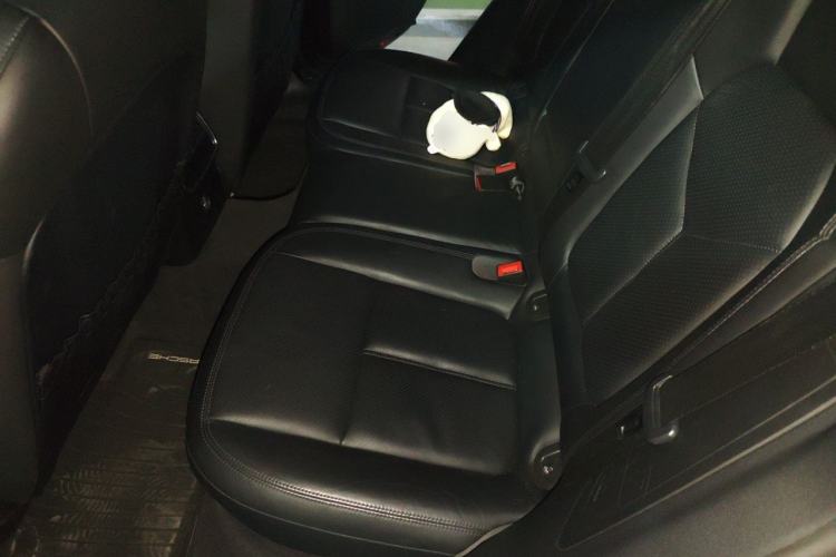 Used Porsche Macan 2017 Macan 2.0T Left Rear Seat