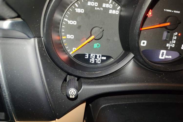 Used Porsche Macan 2017 Macan 2.0T Odometer Close Up