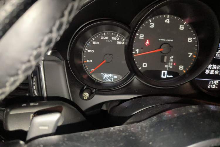 Used Porsche Macan 2017 Macan 2.0T Odometer Close Up
