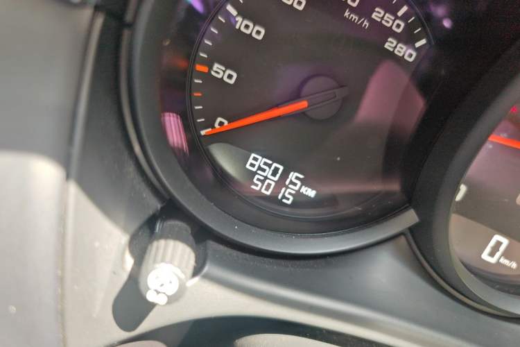 Used Porsche Macan 2017 Macan 2.0T Odometer Close Up