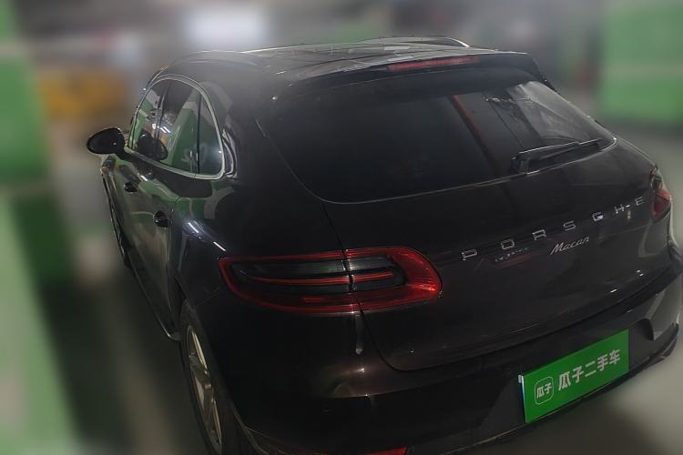 Used Porsche Macan 2017 Macan 2.0T Rear Left 45 Deg