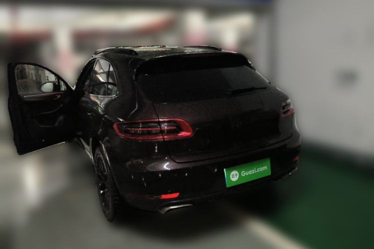 Used Porsche Macan 2017 Macan 2.0T Rear Left 45 Deg