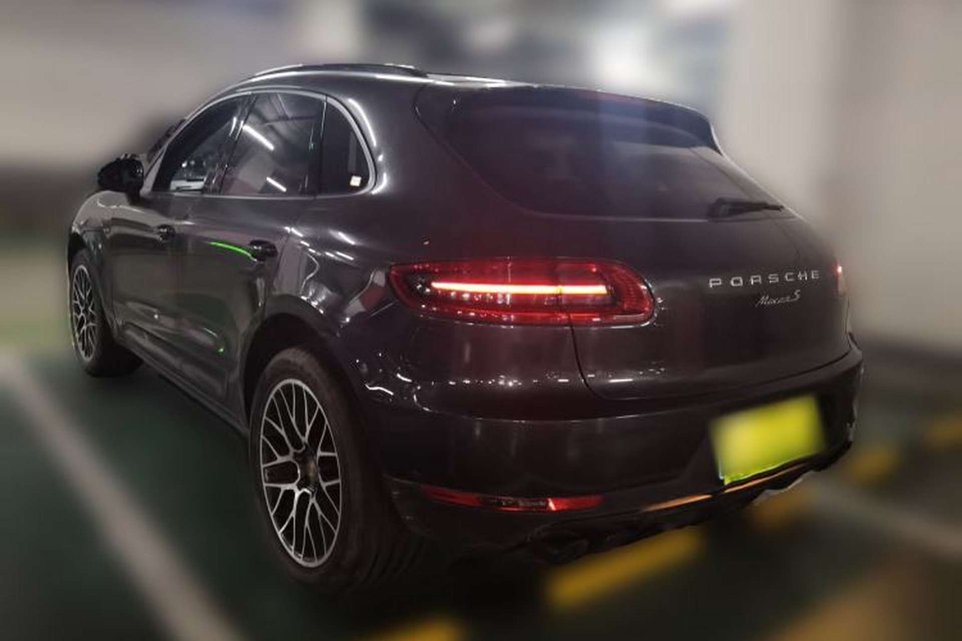 Used Porsche Macan 2017 Macan 2.0T Rear Left 45 Deg
