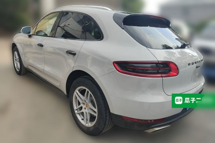 Used Porsche Macan 2017 Macan 2.0T Rear Left 45 Deg