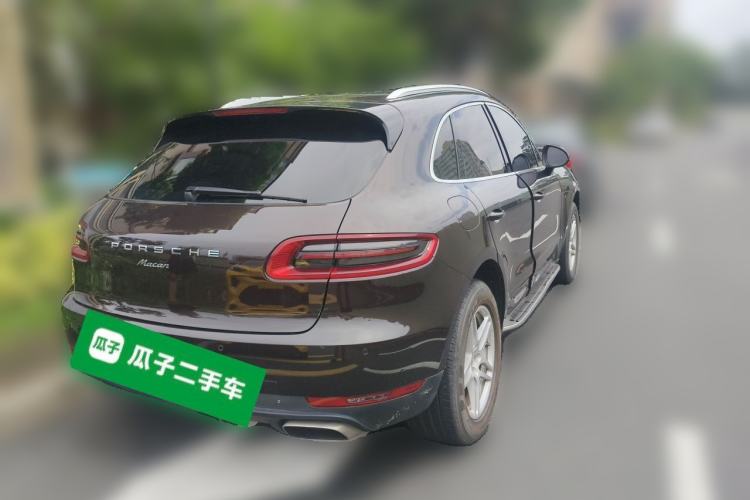Used Porsche Macan 2017 Macan 2.0T Rear Right 45 Deg