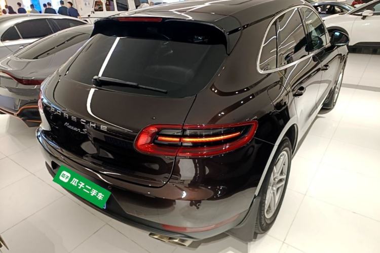 Used Porsche Macan 2017 Macan S 3.0T Rear Right 45 Deg