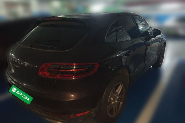 Used Porsche Macan 2017 Macan 2.0T Rear Right 45 Deg