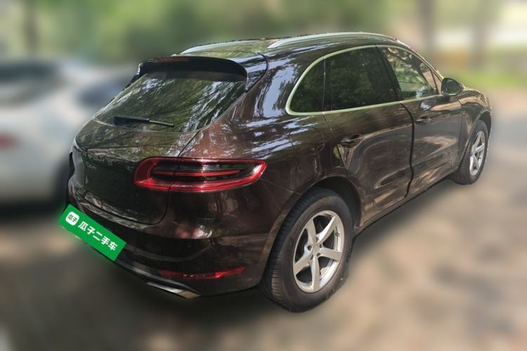 Used Porsche Macan 2017 Macan 2.0T Rear Right 45 Deg
