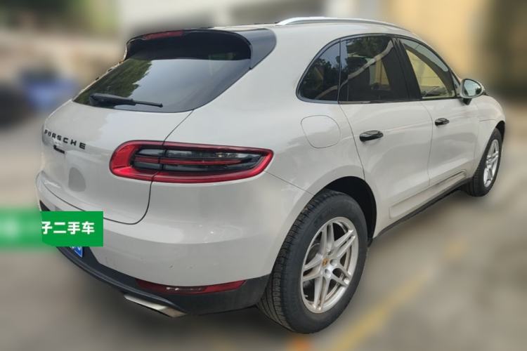 Used Porsche Macan 2017 Macan 2.0T Rear Right 45 Deg
