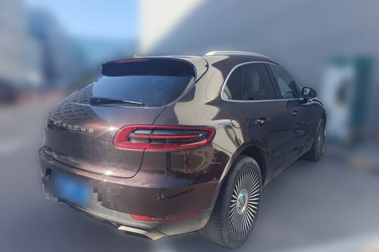 Used Porsche Macan 2017 Macan 2.0T Rear Right 45 Deg