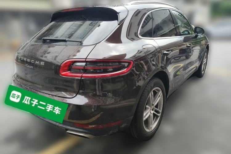 Used Porsche Macan 2017 Macan 2.0T Rear Right 45 Deg