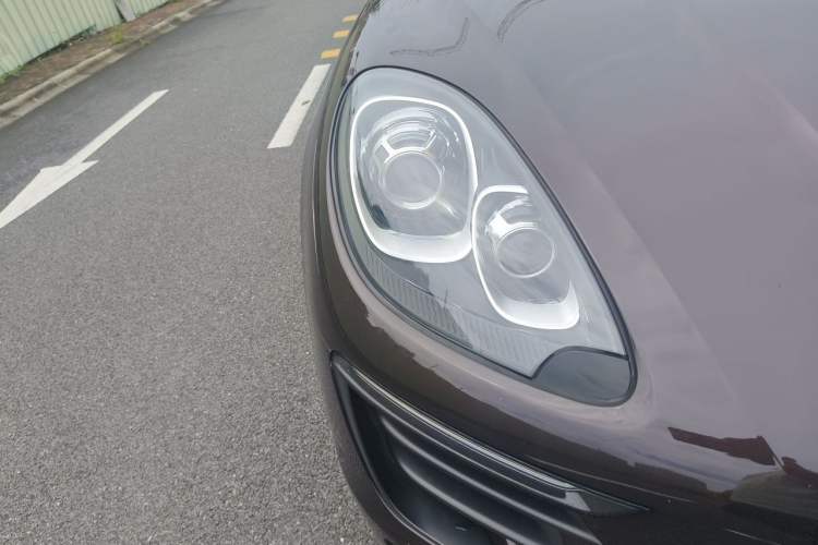 Used Porsche Macan 2017 Macan 2.0T Right Front Headlight