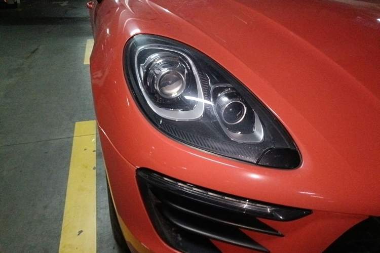 Used Porsche Macan 2017 Macan 2.0T Right Front Headlight