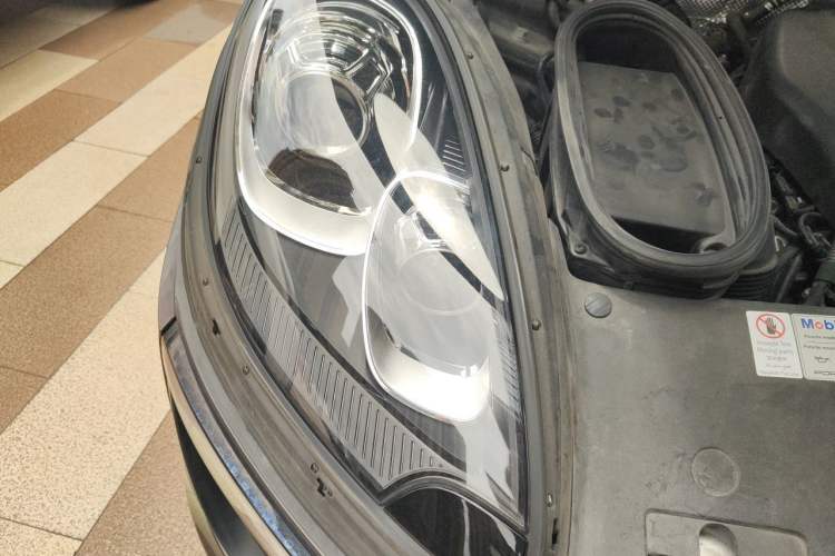 Used Porsche Macan 2017 Macan 2.0T Right Front Headlight