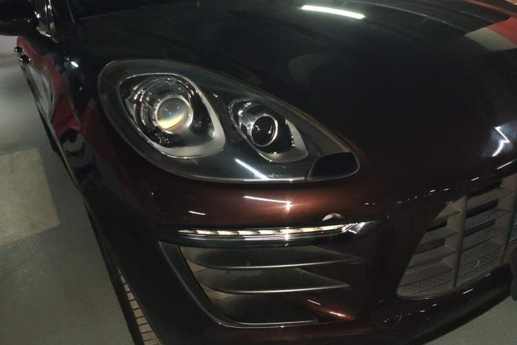 Used Porsche Macan 2017 Macan 2.0T Right Front Headlight