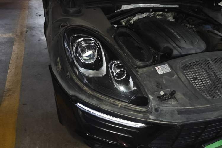 Used Porsche Macan 2017 Macan 2.0T Right Front Headlight